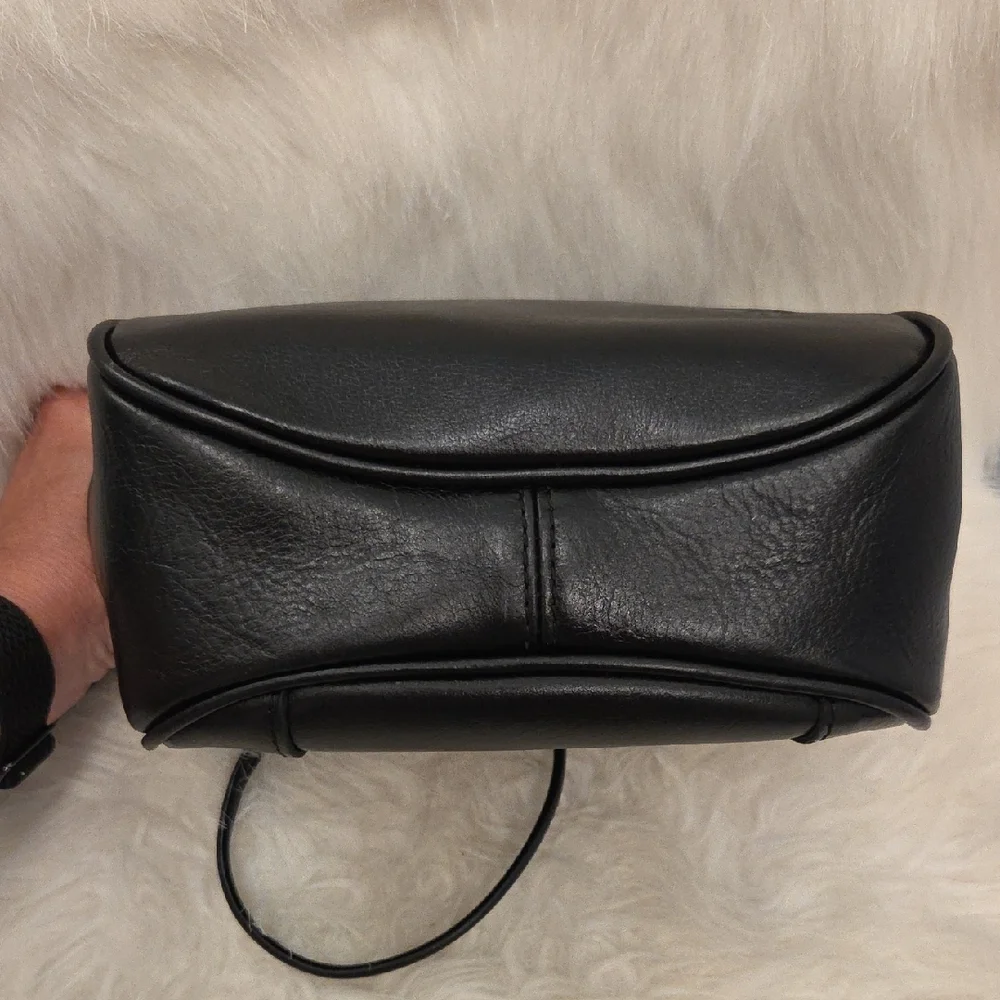 Patricia Nash Black Crossbody Bag with Vintage Design - Picture 3 of 8